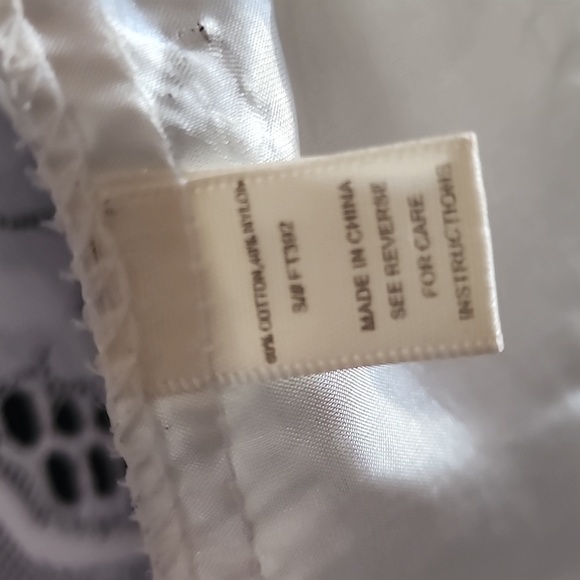 Heavenly Black Lace Dress - Picture 6 of 6